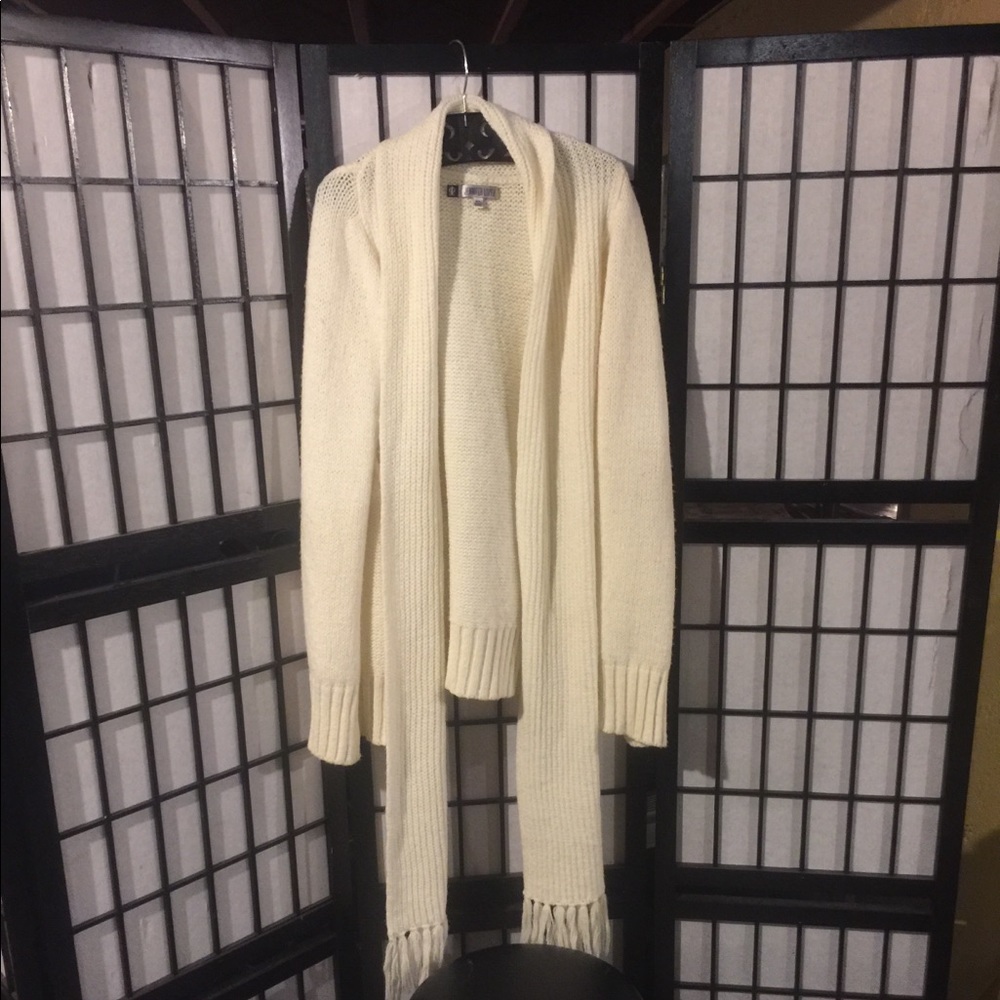 Jennifer Lopez sweater